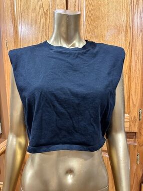 Babaton Black Cropped Shoulder-Detail Tank